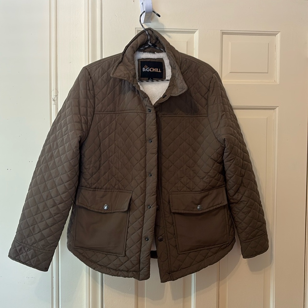 Big Chill brand sherpa lined quilted jacket with snaps and collar—and pockets